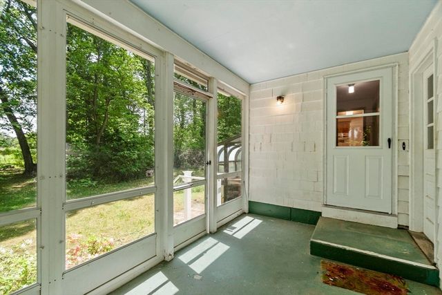 12 Abbott Lane, Chelmsford, MA 01824