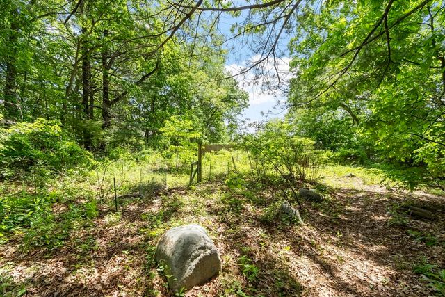 12 Abbott Lane, Chelmsford, MA 01824