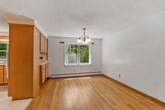 12 Abbott Lane, Chelmsford, MA 01824