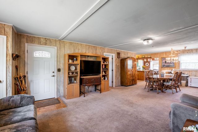 11648 Trolley Line Road, Marion, IL 62959