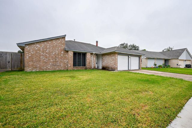 805 River Creek Drive, La Porte, TX 77571