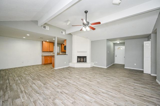 805 River Creek Drive, La Porte, TX 77571