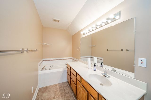 6208 Red Fox Road, Pendleton, IN 46064