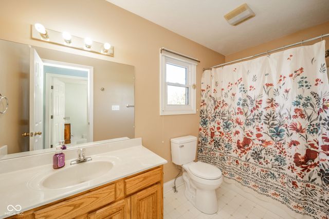 6208 Red Fox Road, Pendleton, IN 46064