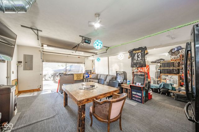 6208 Red Fox Road, Pendleton, IN 46064