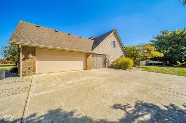 6208 Red Fox Road, Pendleton, IN 46064