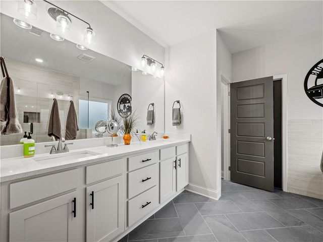 787 Reece Drive, Hoschton, GA 30548