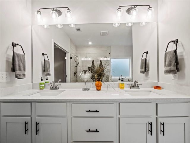 787 Reece Drive, Hoschton, GA 30548