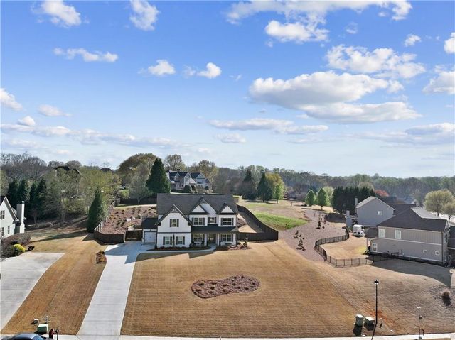 787 Reece Drive, Hoschton, GA 30548