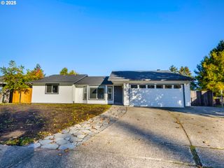 1442 Ne 14TH Ave, Hillsboro, OR 97124