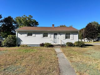 331 Newhouse, Springfield, MA 01118