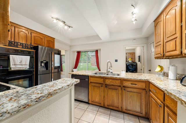 104 Pecan Grove, Lancaster, TX 75146