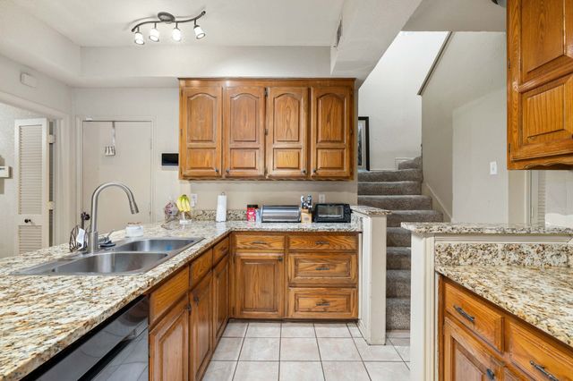 104 Pecan Grove, Lancaster, TX 75146