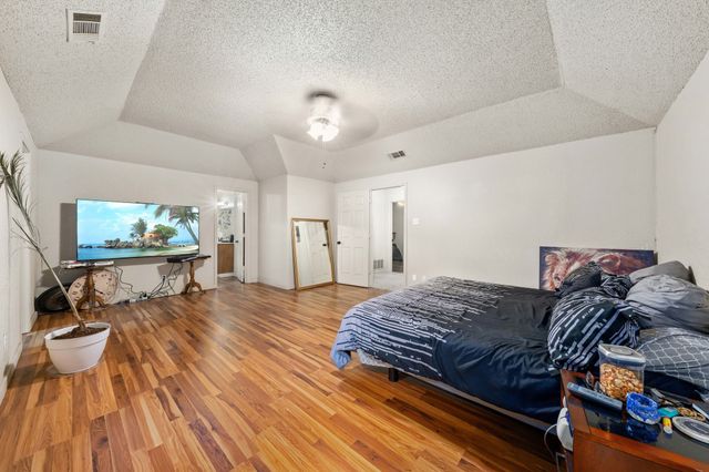 104 Pecan Grove, Lancaster, TX 75146