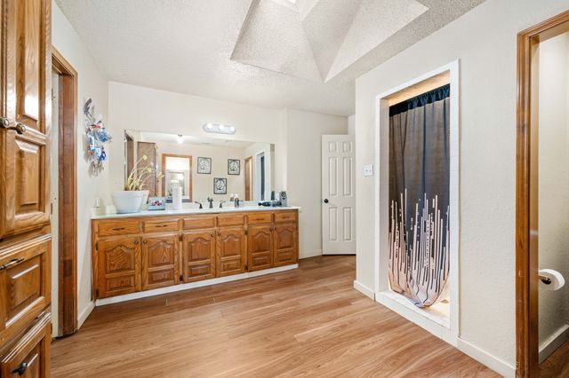 104 Pecan Grove, Lancaster, TX 75146