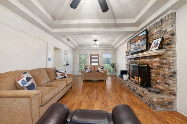 104 Pecan Grove, Lancaster, TX 75146