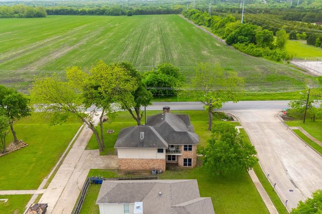 104 Pecan Grove, Lancaster, TX 75146