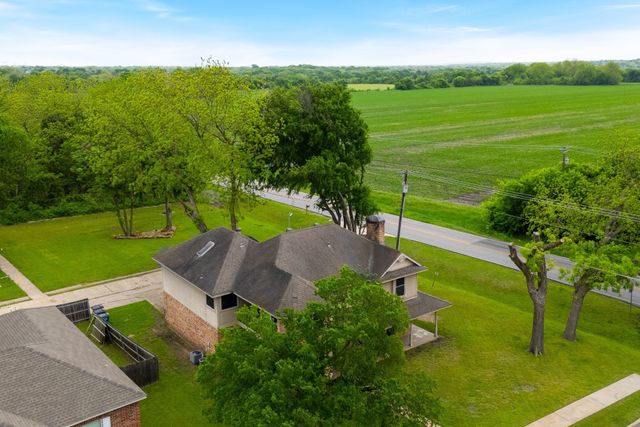 104 Pecan Grove, Lancaster, TX 75146