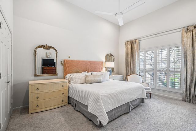 58 Bayou Pointe Drive, Houston, TX 77063