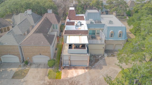 58 Bayou Pointe Drive, Houston, TX 77063