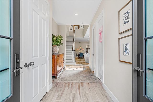 58 Bayou Pointe Drive, Houston, TX 77063