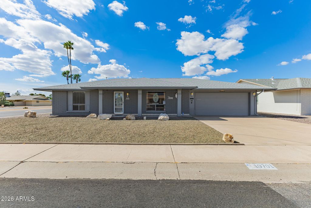 10701 W MEADE Drive, Sun City, AZ 85351