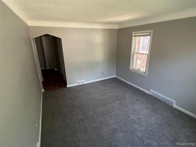18307 Shaftsbury Avenue, Detroit, MI 48219