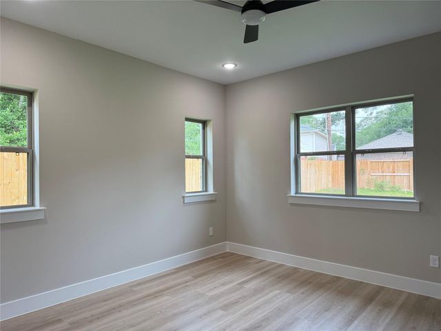 20031 Vennetto Street, Spring, TX 77388
