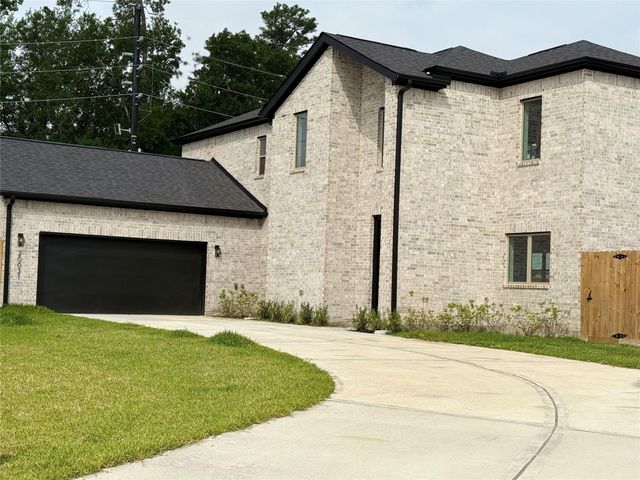 20031 Vennetto Street, Spring, TX 77388
