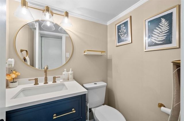 314 Cavan Dr, Pleasant Hills, PA 15236