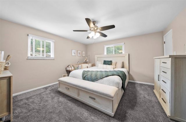 314 Cavan Dr, Pleasant Hills, PA 15236