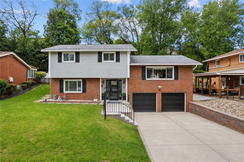 314 Cavan Dr, Pleasant Hills, PA 15236
