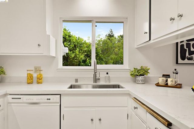 3115 Del Oceano Dr, Lafayette, CA 94549