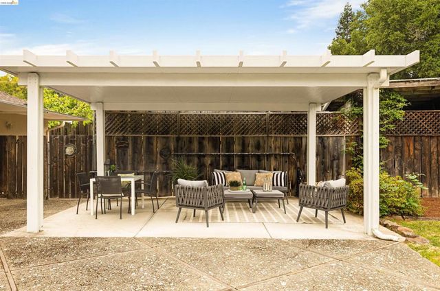 3115 Del Oceano Dr, Lafayette, CA 94549
