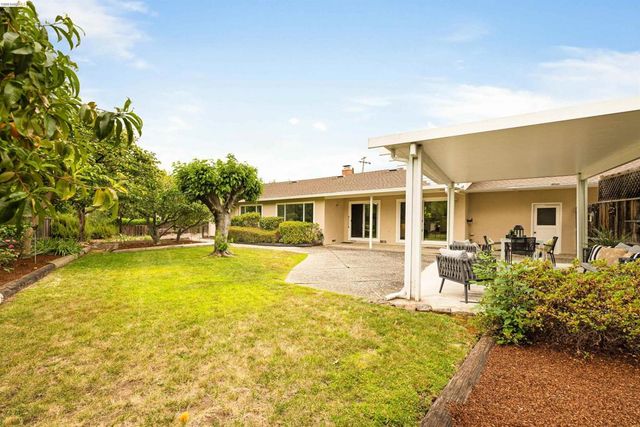 3115 Del Oceano Dr, Lafayette, CA 94549