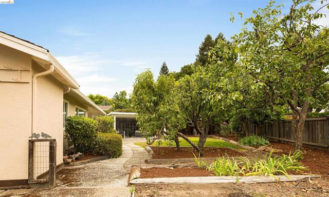 3115 Del Oceano Dr, Lafayette, CA 94549