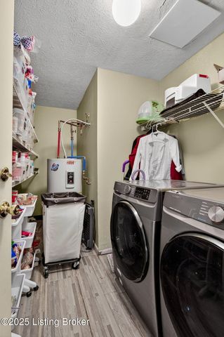 10415 Vantage Rd, Louisville, KY 40299