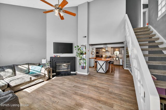 10415 Vantage Rd, Louisville, KY 40299