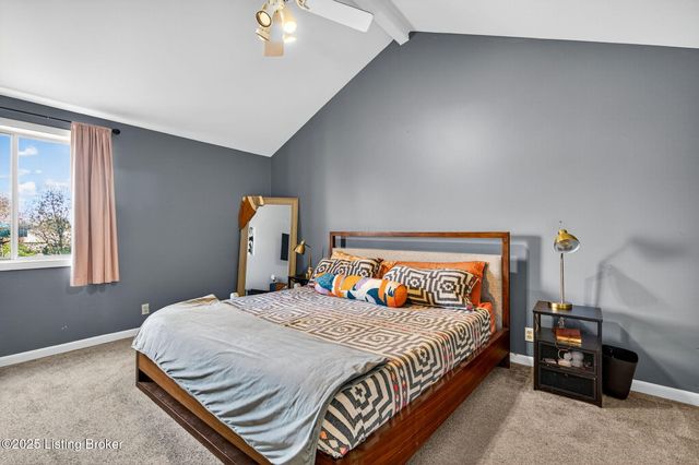 10415 Vantage Rd, Louisville, KY 40299