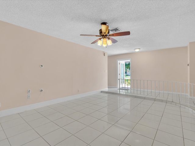 11115 NW 37th Street, Coral Springs, FL 33065