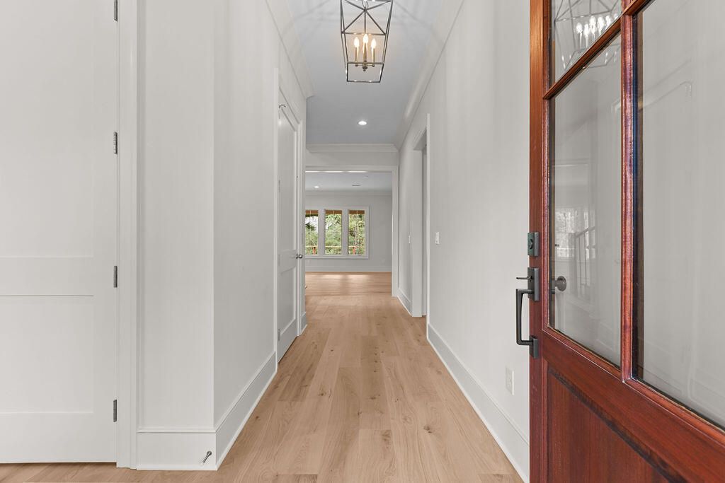 Image 8 of property listing at 2727 Old Oak Walk, Seabrook Island, SC 29455