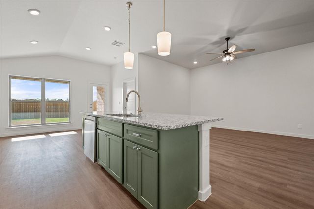 2404 Helena Avenue, Lubbock, TX 79407
