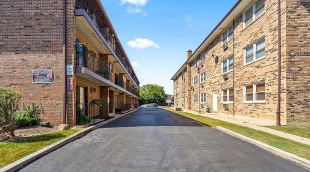 9812 S Nottingham Avenue 16, Chicago Ridge, IL 60415