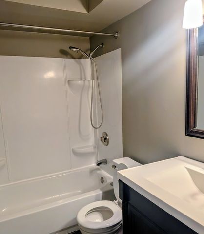 9812 S Nottingham Avenue 16, Chicago Ridge, IL 60415