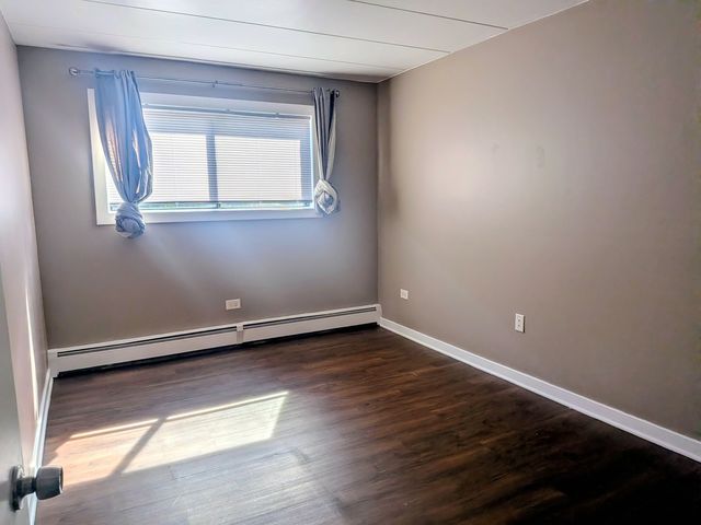 9812 S Nottingham Avenue 16, Chicago Ridge, IL 60415