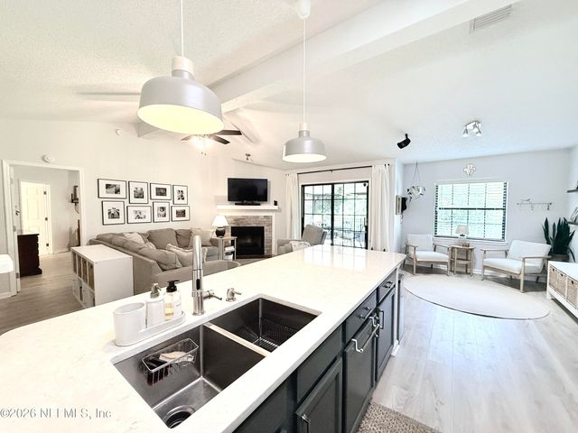 1078 CELEBRANT Drive, Jacksonville, FL 32225