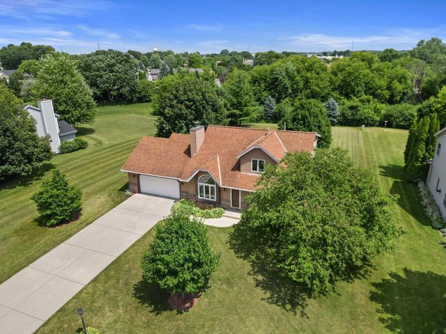 W199N11348 Rosewood AVENUE, Germantown, WI 53022