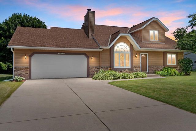 W199N11348 Rosewood AVENUE, Germantown, WI 53022