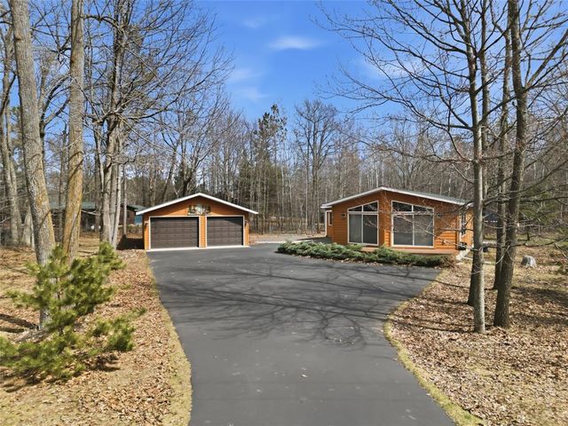 8636N River Road, Hayward, WI 54843