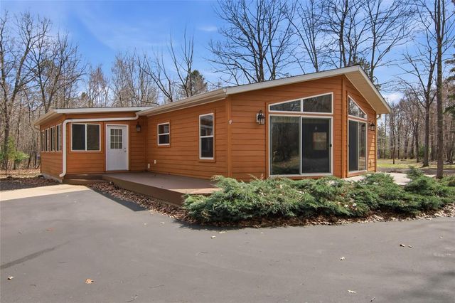 8636N River Road, Hayward, WI 54843